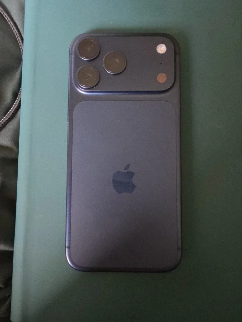 Apple 17 Pro MAX 256MB